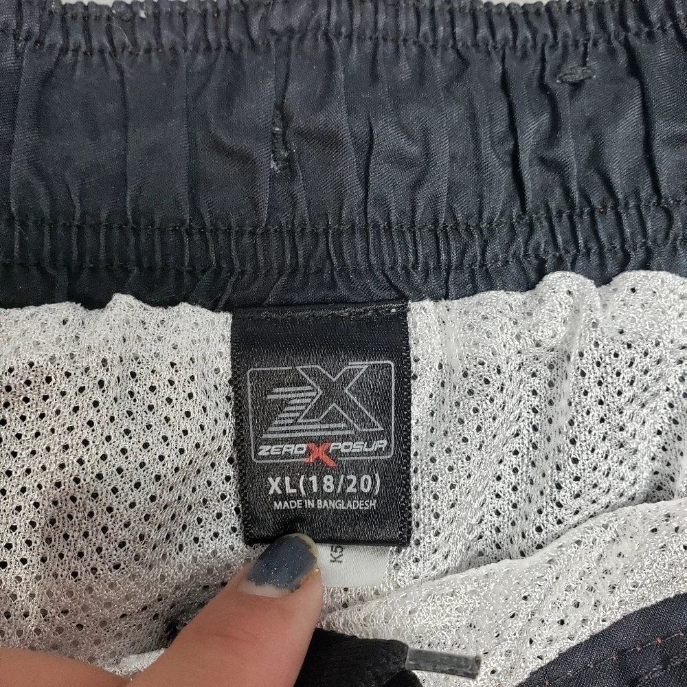 Boys zeroxposur fire swim shorts size XL 18-20